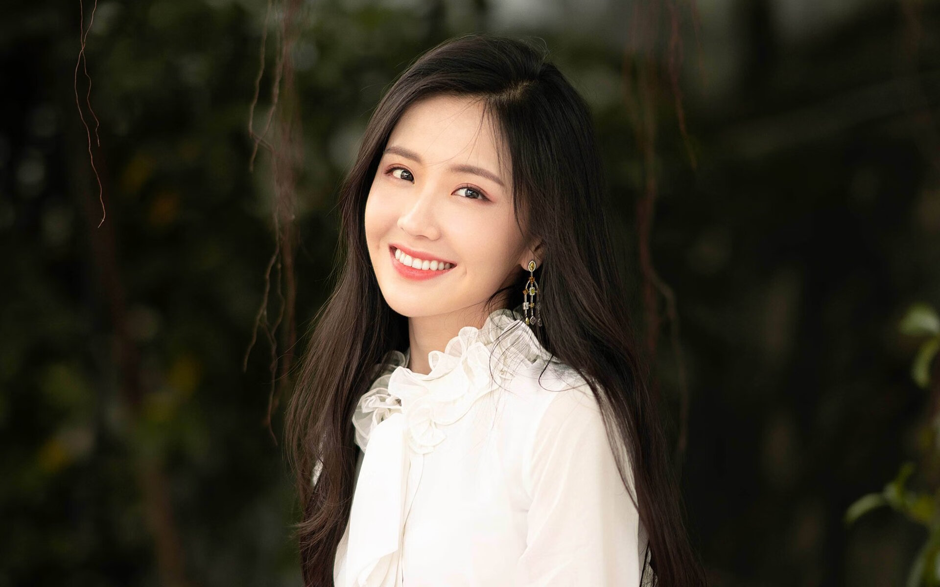 _可再生能源动力长跑：绿色运动新标杆_，可再生能源和绿色能源