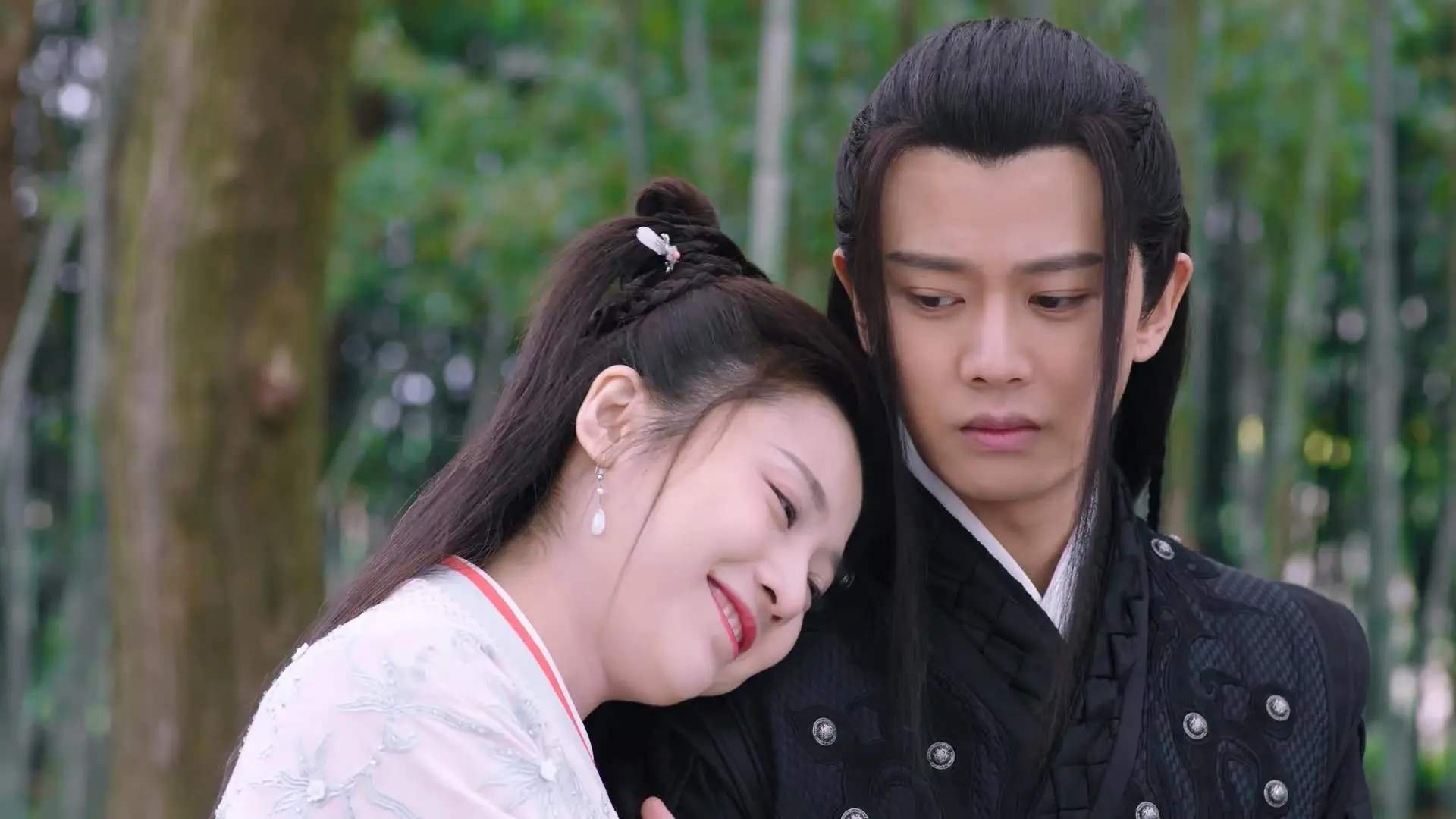 kaiyun中国官方网站-德国骑手吉尔·托马斯在2024年国际马术联合会障碍赛世界巡回赛中以“Bella”马匹获得个人第六名，表现出色。