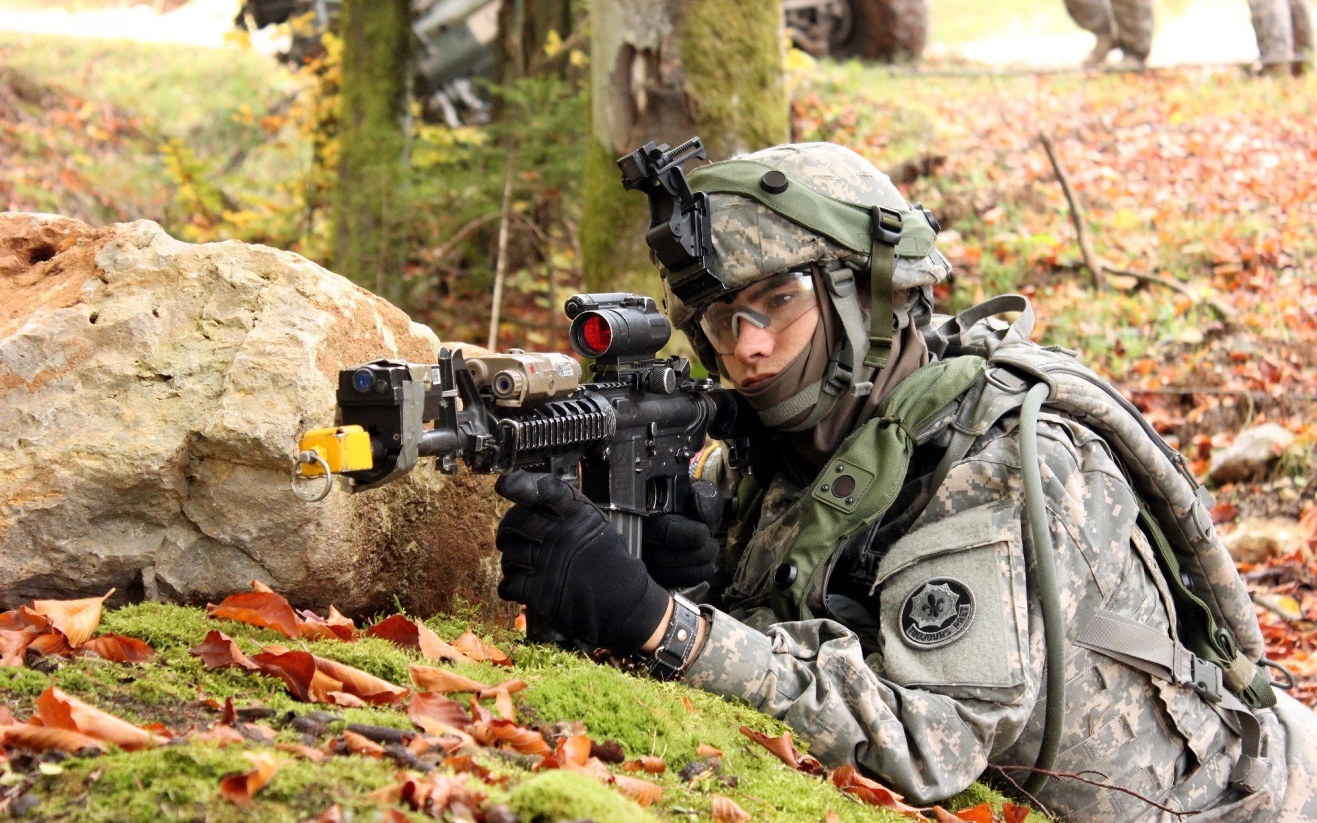 球队与高校建立合作基地,产学研培训并行推进,足球俱乐部和学校的合作方案