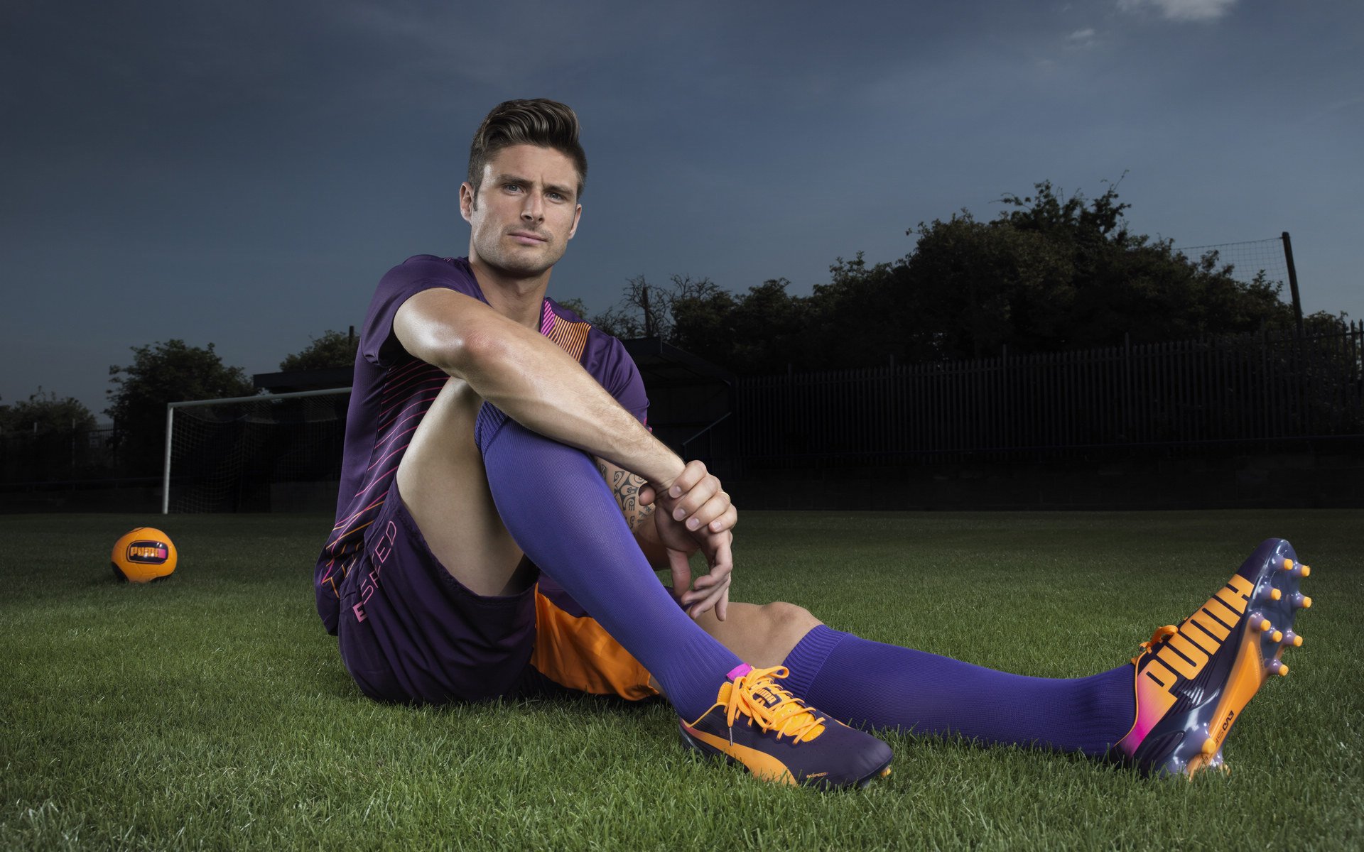 开云平台-传承与创新：某球队百年荣耀的故事，足球传承宣言